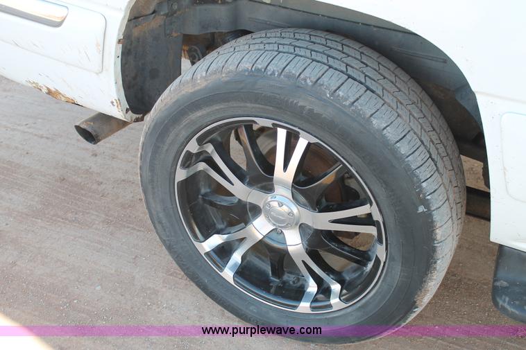 image for item AO9624 2002 GMC Yukon 1500 XL SUV