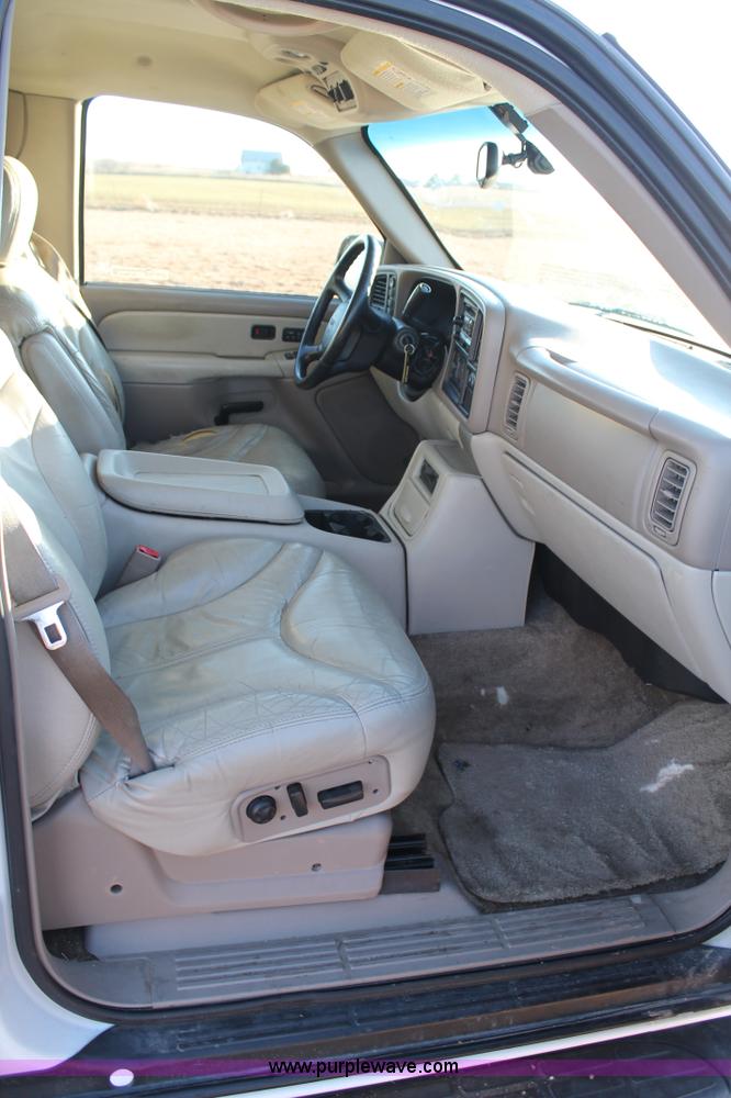 image for item AO9624 2002 GMC Yukon 1500 XL SUV