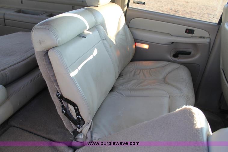 image for item AO9624 2002 GMC Yukon 1500 XL SUV