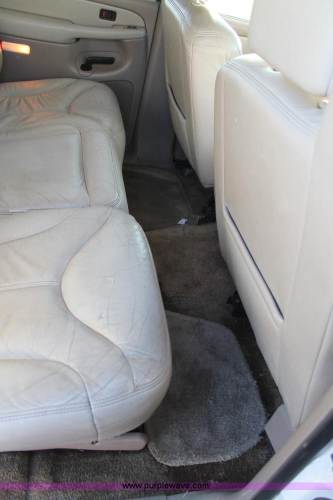 image for item AO9624 2002 GMC Yukon 1500 XL SUV