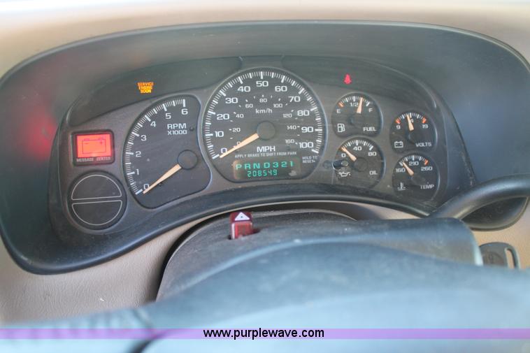 image for item AO9624 2002 GMC Yukon 1500 XL SUV