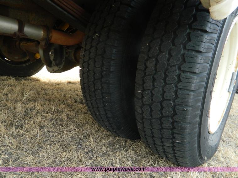 image for item AQ9341 1985 Ford Econoline E350 Coachman 26' recreational vehicle