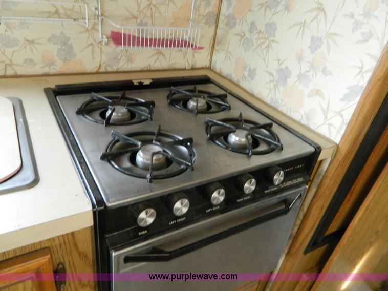 image for item AQ9341 1985 Ford Econoline E350 Coachman 26' recreational vehicle