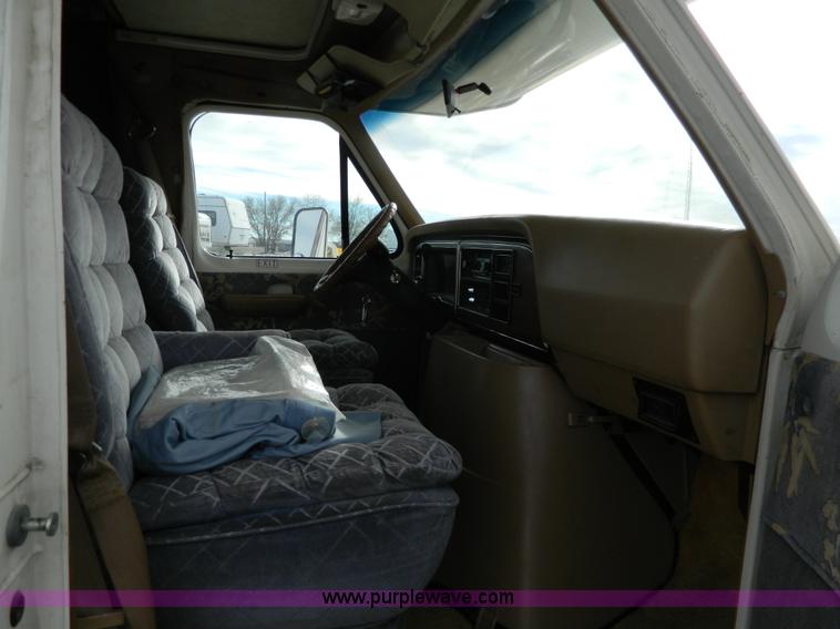 image for item AQ9341 1985 Ford Econoline E350 Coachman 26' recreational vehicle