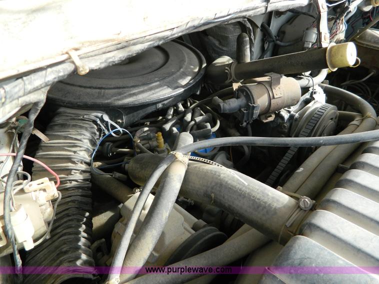 image for item AQ9341 1985 Ford Econoline E350 Coachman 26' recreational vehicle