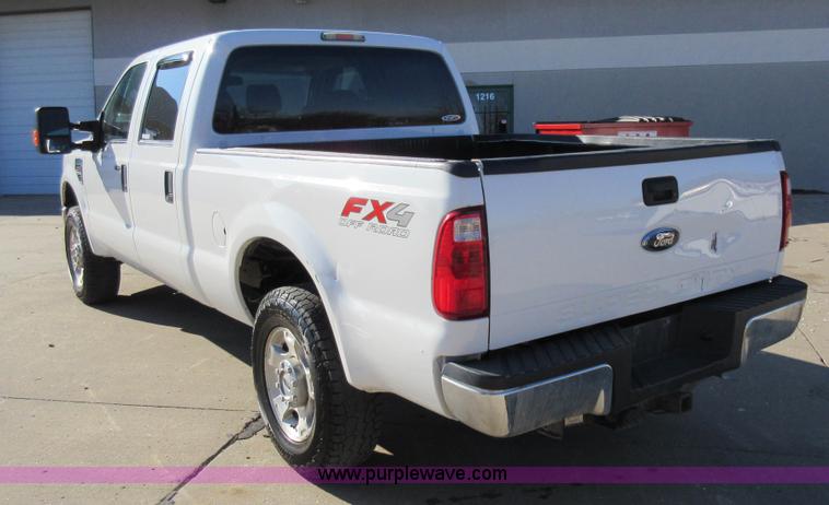 image for item AW9111 2010 Ford F250 Super Duty XLT FX4 Crew Cab pickup truck
