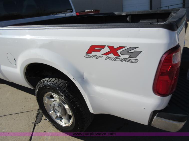 image for item AW9111 2010 Ford F250 Super Duty XLT FX4 Crew Cab pickup truck