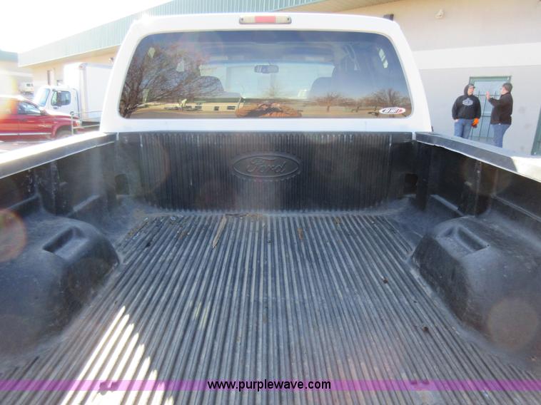 image for item AW9111 2010 Ford F250 Super Duty XLT FX4 Crew Cab pickup truck