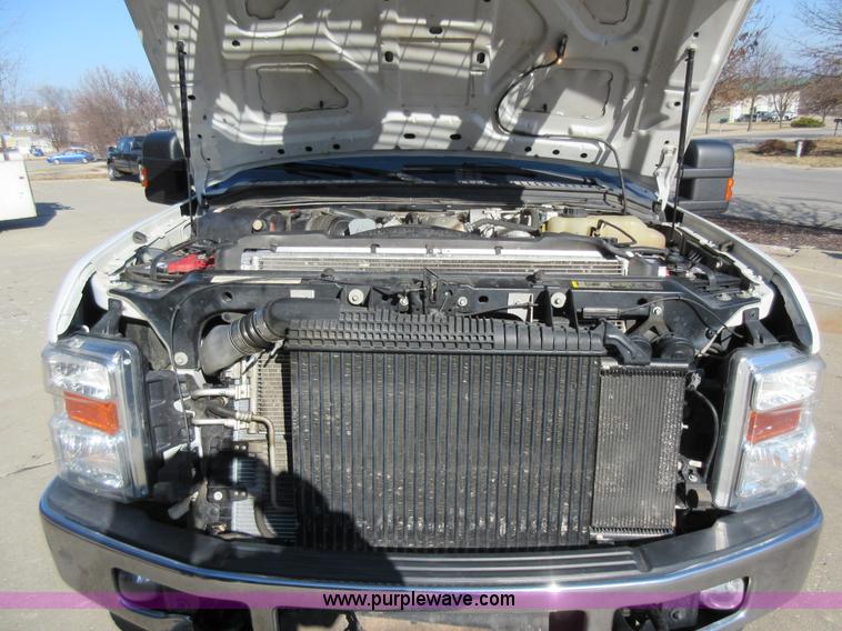 image for item AW9111 2010 Ford F250 Super Duty XLT FX4 Crew Cab pickup truck