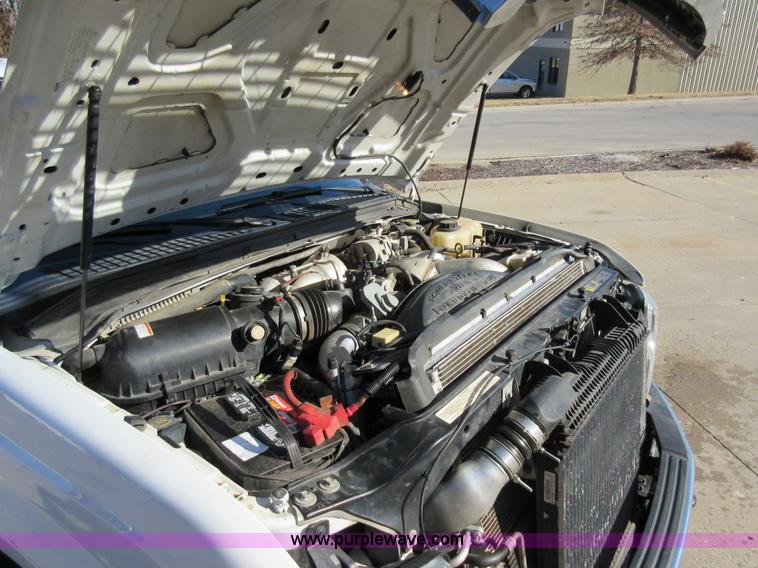 image for item AW9111 2010 Ford F250 Super Duty XLT FX4 Crew Cab pickup truck