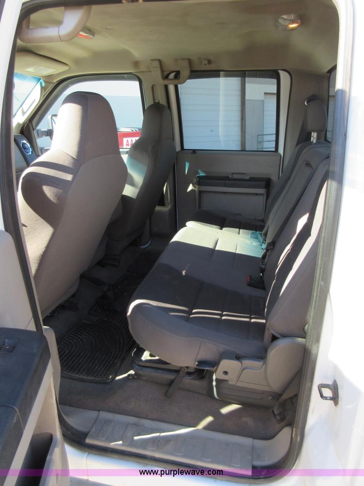 image for item AW9111 2010 Ford F250 Super Duty XLT FX4 Crew Cab pickup truck