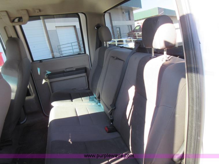 image for item AW9111 2010 Ford F250 Super Duty XLT FX4 Crew Cab pickup truck