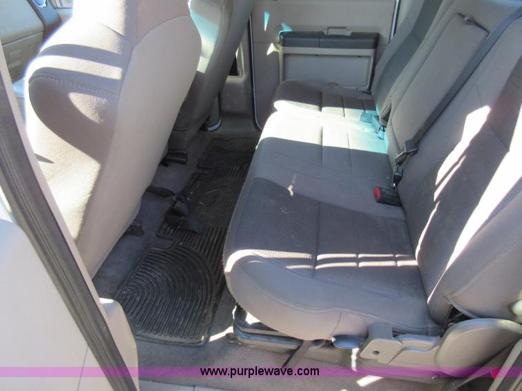 image for item AW9111 2010 Ford F250 Super Duty XLT FX4 Crew Cab pickup truck