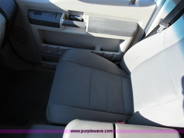 image for item AW9111 2010 Ford F250 Super Duty XLT FX4 Crew Cab pickup truck