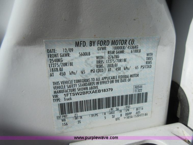 image for item AW9111 2010 Ford F250 Super Duty XLT FX4 Crew Cab pickup truck