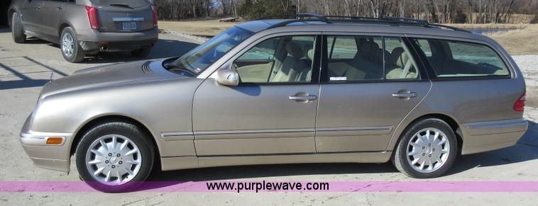 image for item AW9115 2000 Mercedes Benz E-Class E320 Wagon
