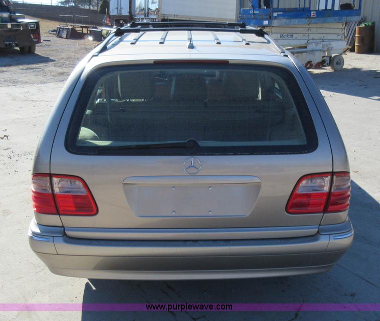 image for item AW9115 2000 Mercedes Benz E-Class E320 Wagon