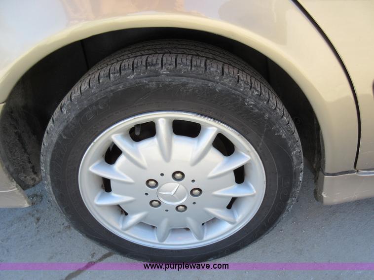 image for item AW9115 2000 Mercedes Benz E-Class E320 Wagon