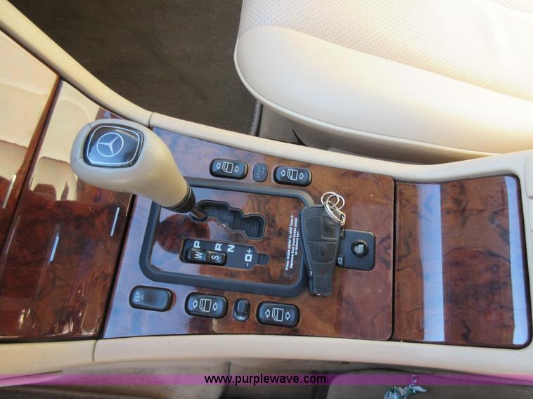 image for item AW9115 2000 Mercedes Benz E-Class E320 Wagon