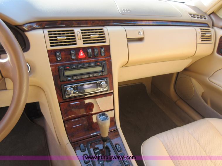 image for item AW9115 2000 Mercedes Benz E-Class E320 Wagon