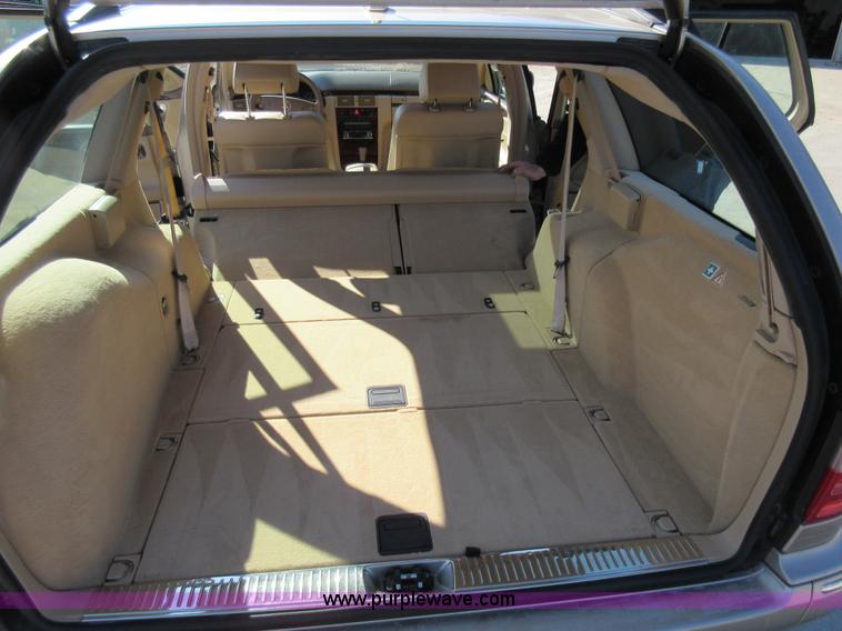 image for item AW9115 2000 Mercedes Benz E-Class E320 Wagon