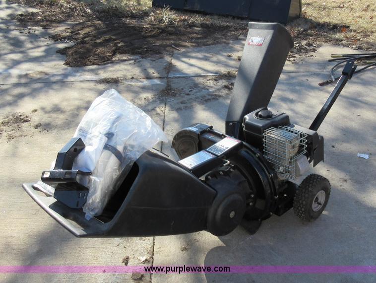 image for item AW9123 Yard Machines chipper shredder