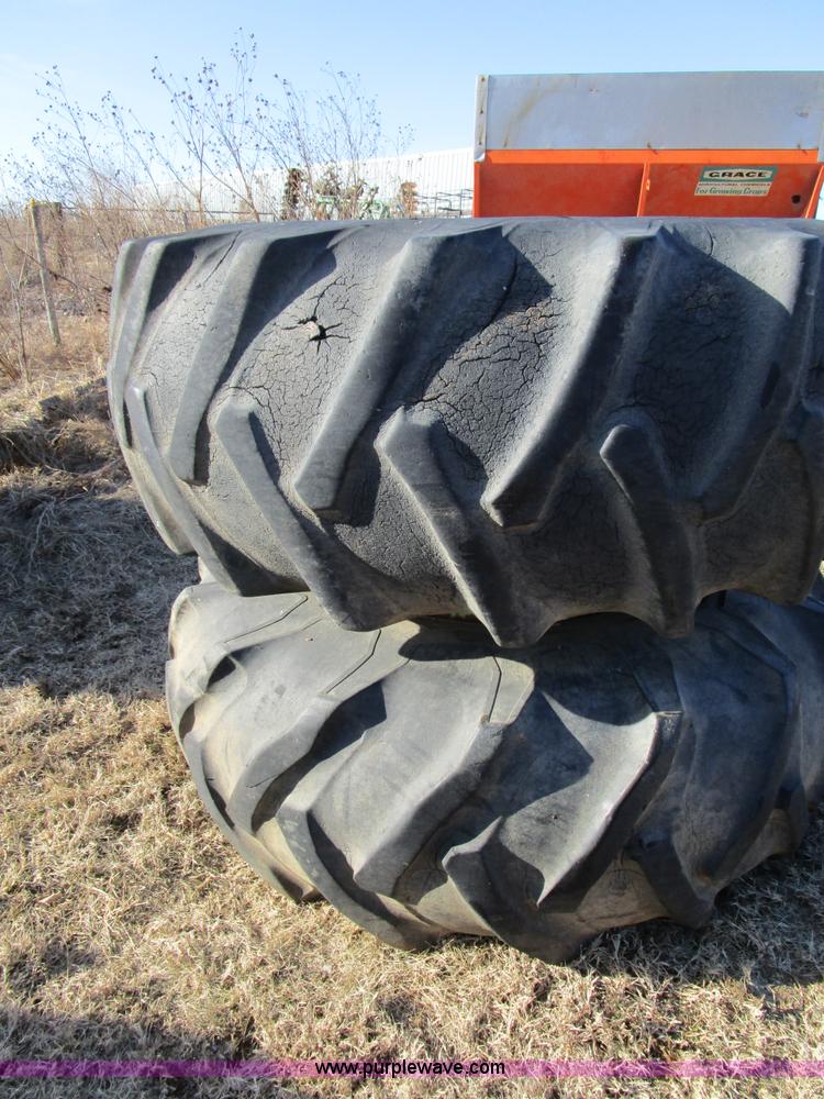 image for item BA9420 (8) 23.1-30 tractor tires