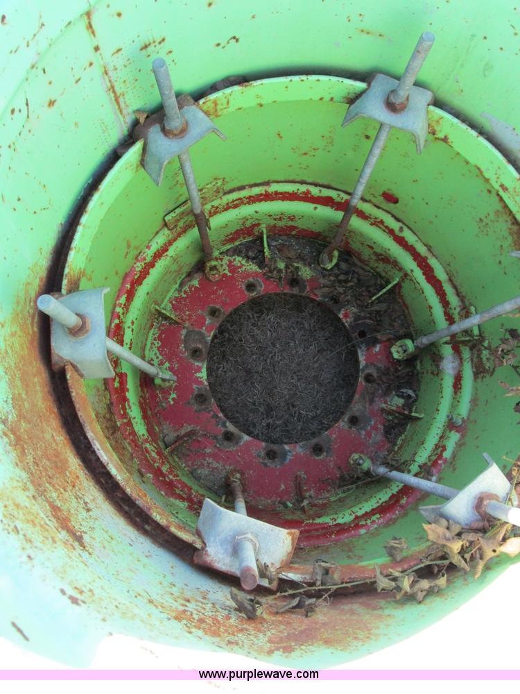 image for item BA9420 (8) 23.1-30 tractor tires