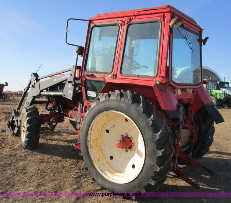 image for item D2246 Belarus 825 MFWD tractor