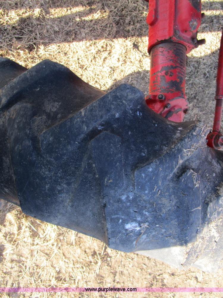 image for item D2246 Belarus 825 MFWD tractor