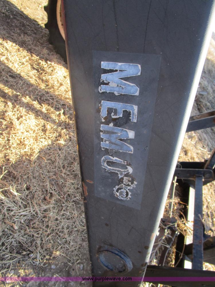 image for item D2246 Belarus 825 MFWD tractor