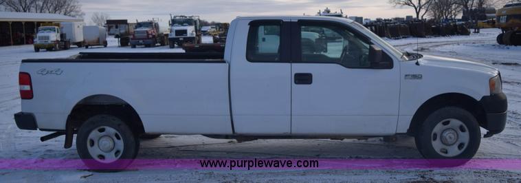 image for item E6075 2007 Ford F150 SuperCab pickup truck