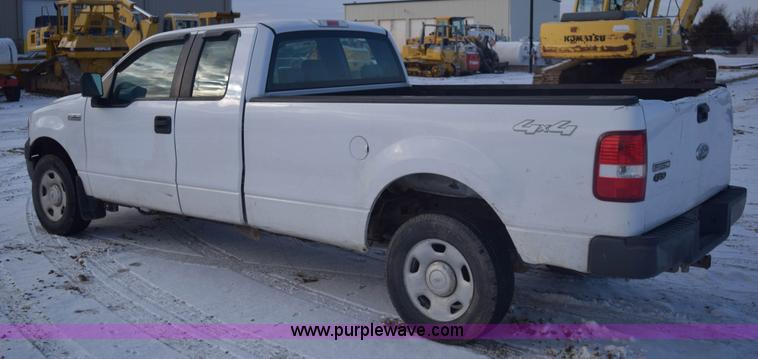 image for item E6075 2007 Ford F150 SuperCab pickup truck