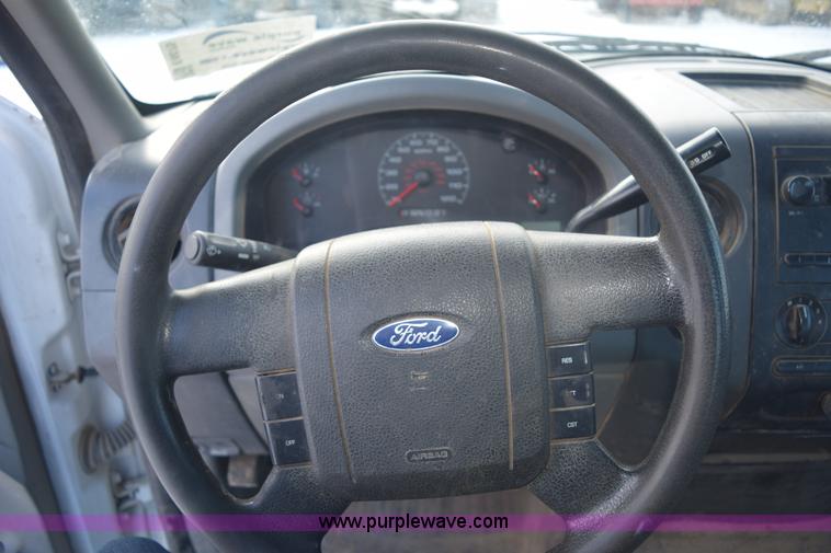 image for item E6075 2007 Ford F150 SuperCab pickup truck