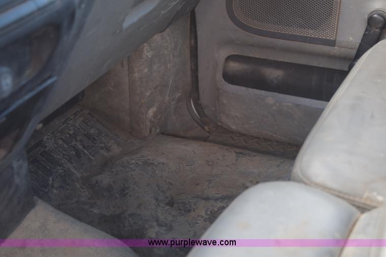 image for item E6075 2007 Ford F150 SuperCab pickup truck