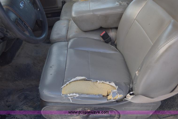 image for item E6075 2007 Ford F150 SuperCab pickup truck