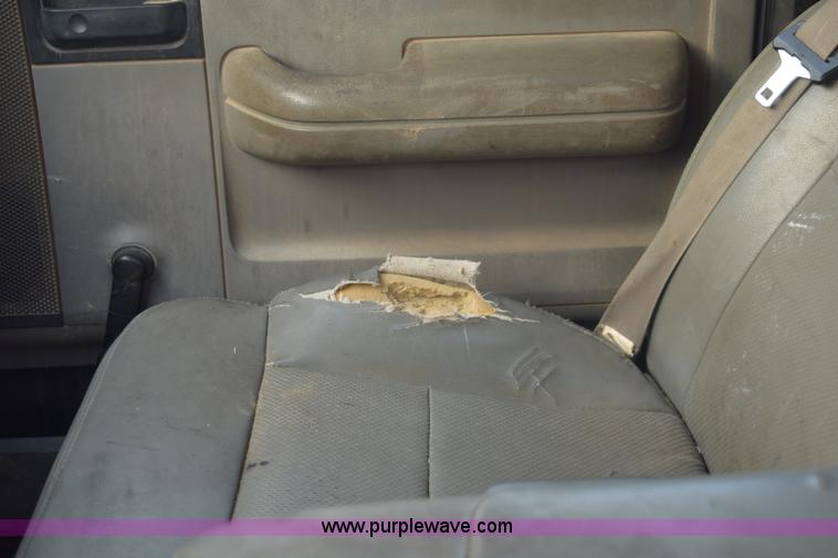 image for item E6075 2007 Ford F150 SuperCab pickup truck