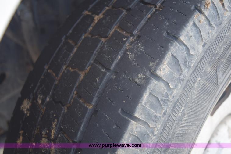 image for item E6075 2007 Ford F150 SuperCab pickup truck