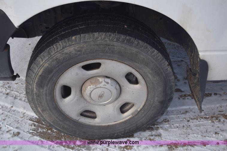 image for item E6075 2007 Ford F150 SuperCab pickup truck