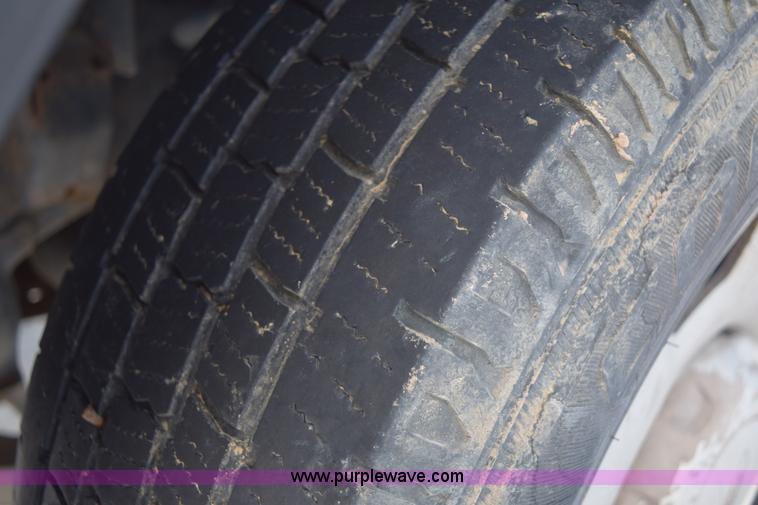 image for item E6075 2007 Ford F150 SuperCab pickup truck