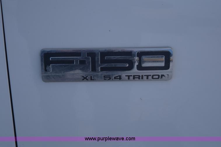 image for item E6075 2007 Ford F150 SuperCab pickup truck