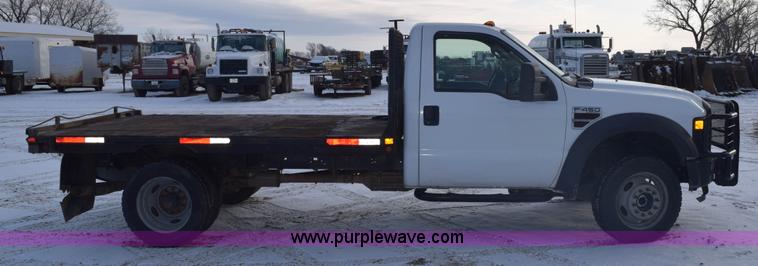 image for item E6076 2008 Ford F450 Super Duty flatbed truck
