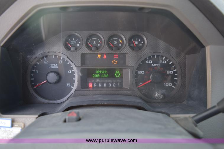 image for item E6076 2008 Ford F450 Super Duty flatbed truck