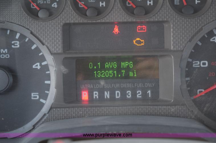 image for item E6076 2008 Ford F450 Super Duty flatbed truck