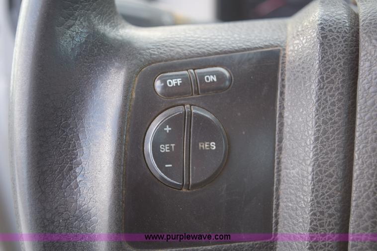 image for item E6076 2008 Ford F450 Super Duty flatbed truck