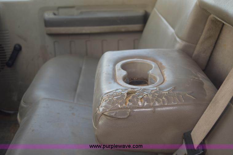 image for item E6076 2008 Ford F450 Super Duty flatbed truck