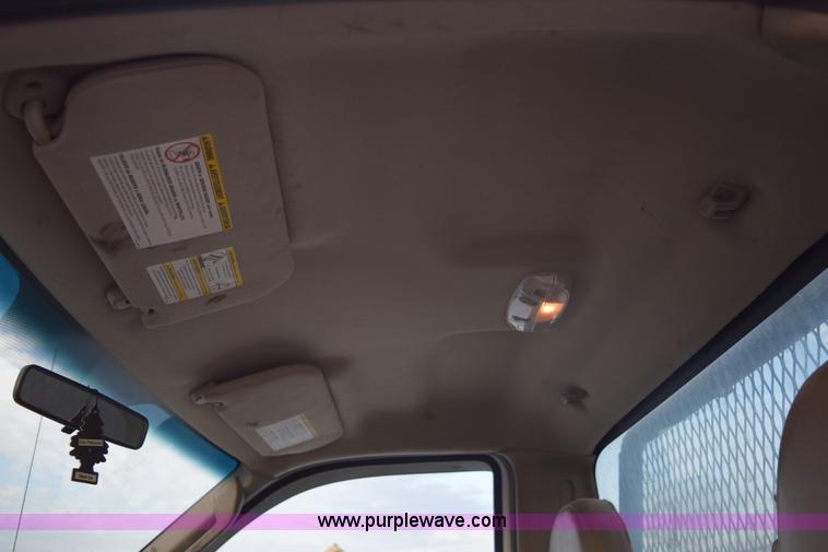 image for item E6076 2008 Ford F450 Super Duty flatbed truck