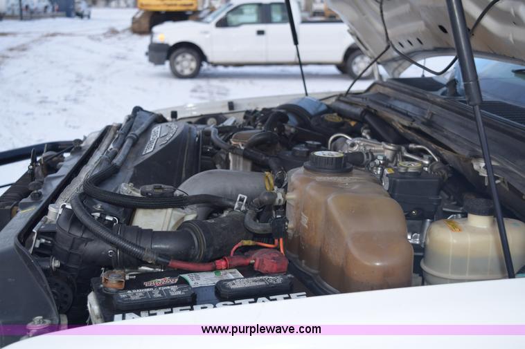 image for item E6076 2008 Ford F450 Super Duty flatbed truck