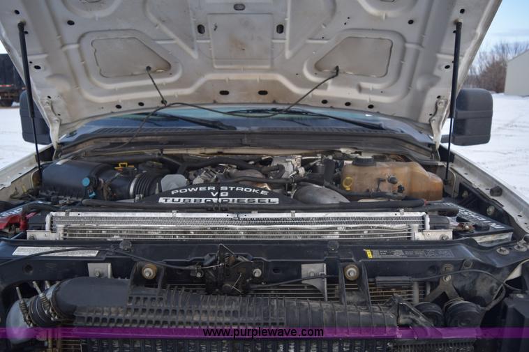 image for item E6076 2008 Ford F450 Super Duty flatbed truck