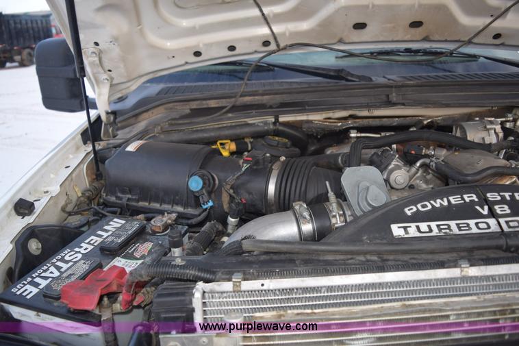 image for item E6076 2008 Ford F450 Super Duty flatbed truck